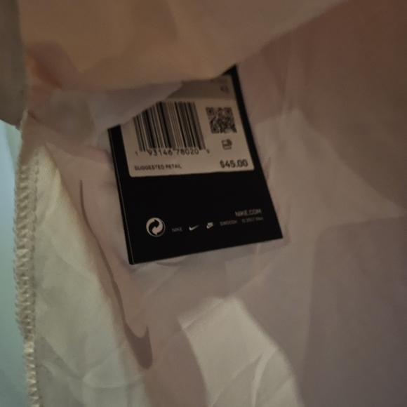 Nike Dry Fit Top - Picture 4 of 6